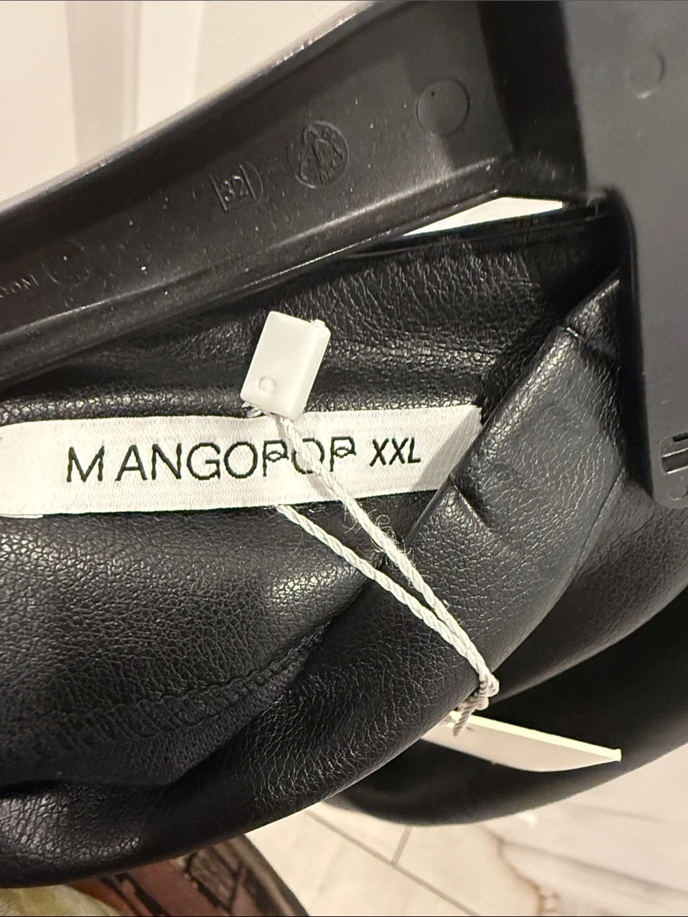 Mangopop classic black